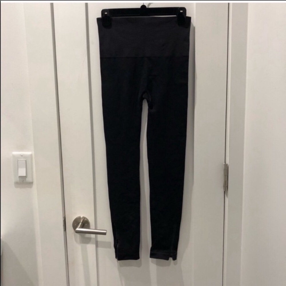 Spanx Side ZIP Seamless Leggings - Picture 6 of 6